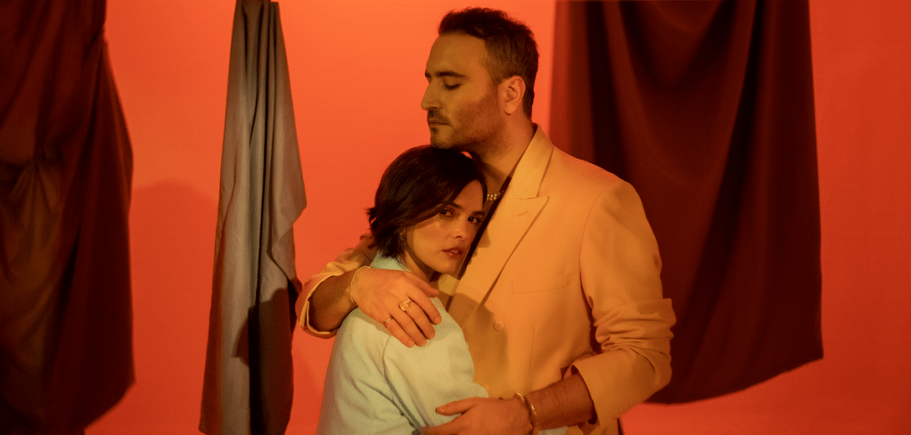Paula Arenas une fuerzas con el vocalista de Reik en una canción melancólica.