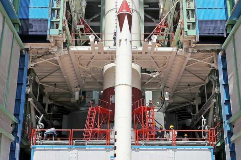 La Fuerza Aérea Colombiana envió su primer nanosatélite al espacio