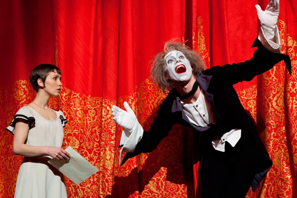 "Cirque du Soleil: Worlds Away" está producida por James Cameron.
