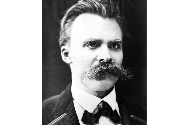 Caja de citas: frases del filósofo Friedrich Nietzsche