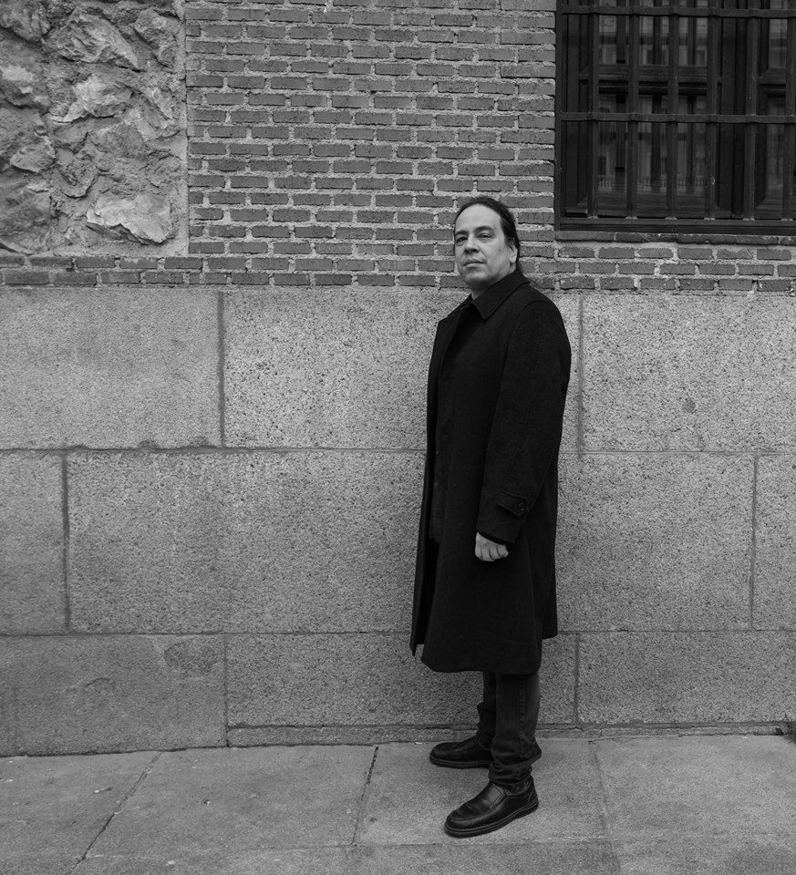 Juan Carlos Méndez es autor de "La diosa de agua", "La ola detenida", "Los maletines", "Una carga con campanas", entre otras novelas.