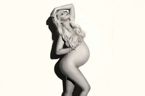 Christina Aguilera da luz a una niña llamada Summer Rain