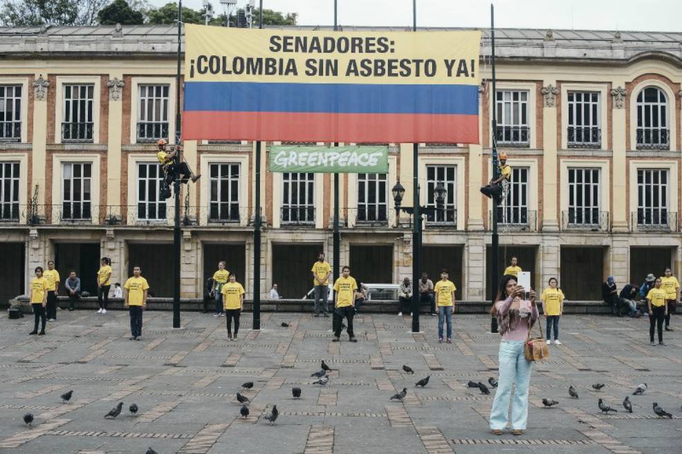 La organización activista Greenpeace ha hecho varias campañas en contra del uso del asbesto en Colombia.
/ Juan Felipe Agudelo - Greenpeace