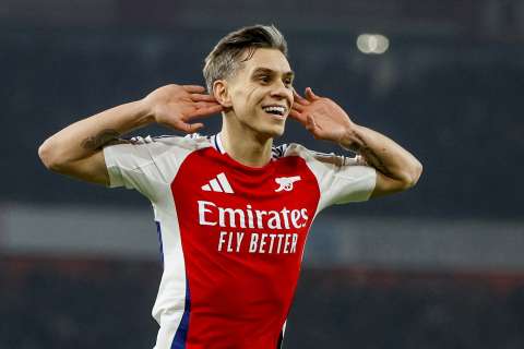 Así quedó la tabla de la Premier tras las victorias de Arsenal y Aston Villa