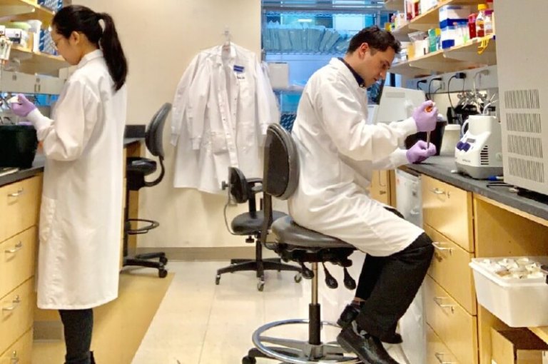 El colombiano que ganó el premio a mejor investigación científica de Harvard y MIT