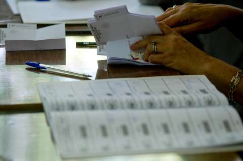 Cierran centros de votación de la segunda vuelta presidencial en Chile