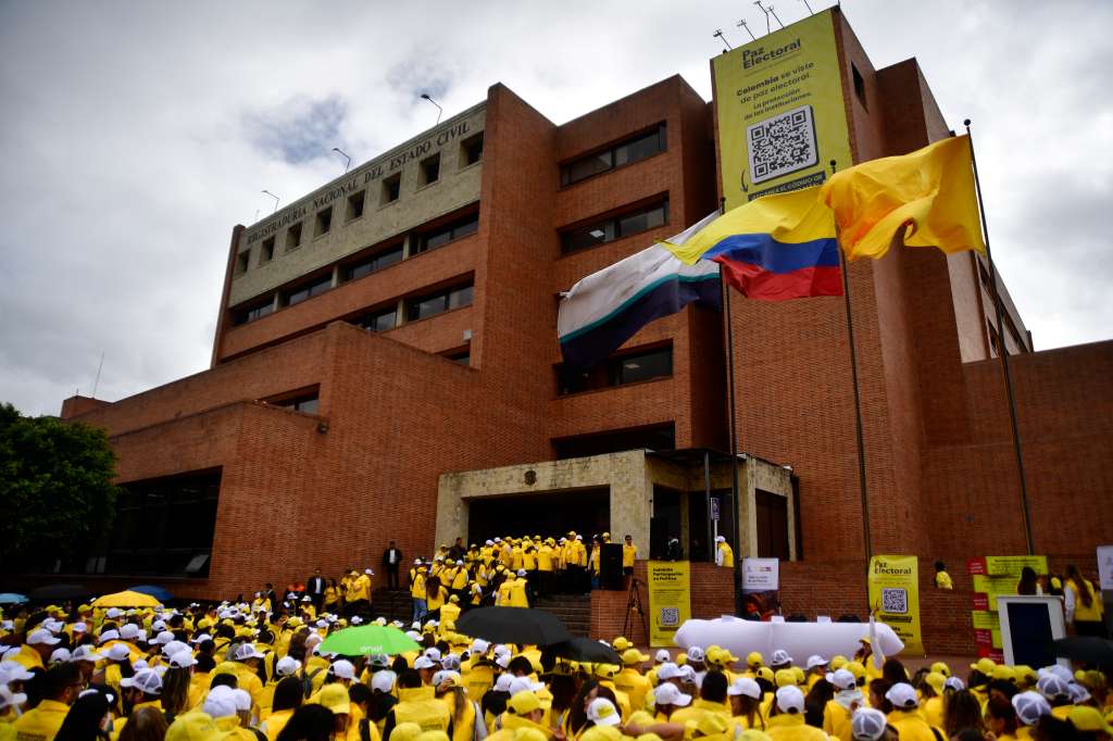 Rueda de prensa para hacer un llamado a la Paz Electoral previo a las elecciones 2026, en el acto realizado en la registraduría asistió Gregorio Eljach, Procurador General, Hernán Penagos, Registrador Nacional y Andrés Castro, Personero de Bogotá