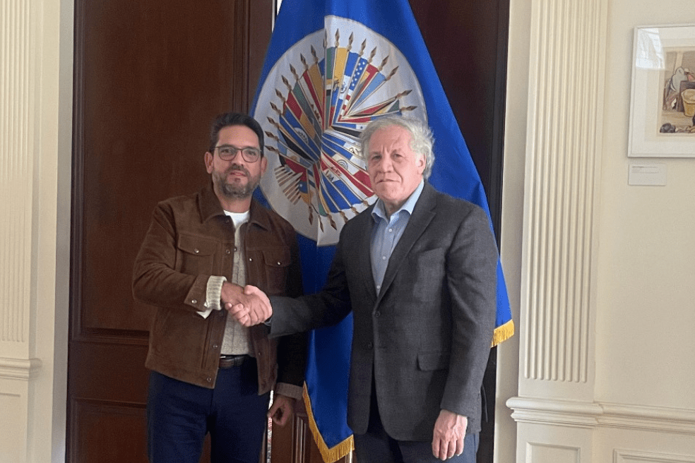 El exgobernador Juan Guillermo Zuluaga se reunió este sábado con el secretario General de la OEA, Luis Almagro.