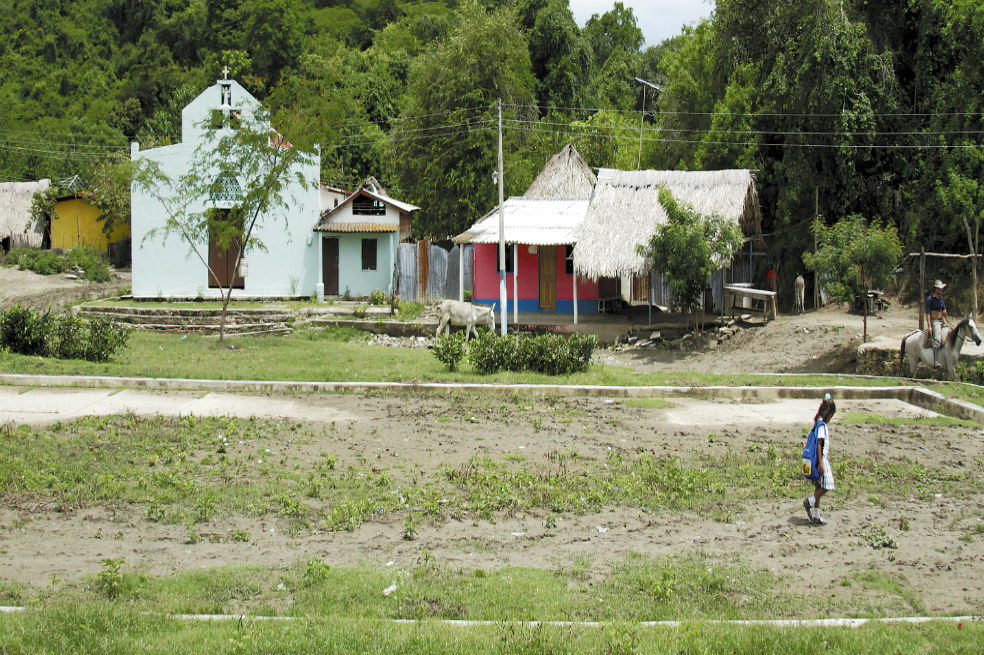 El corregimiento de El Salado, en el municipio de Carmen de Bolívar, fue el escenario de una masacre que dejó 60 muertos. / Archivo - El Espectador