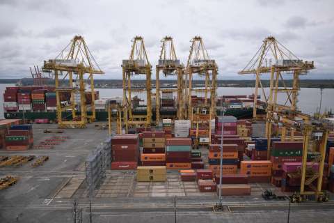 Importaciones mejoran en mayo, pero continúan el año en negativo