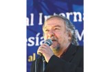 La poesía tiene valor, pero no precio