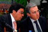Uribe se reunió con Francisco Santos tras destitución de Gustavo Petro