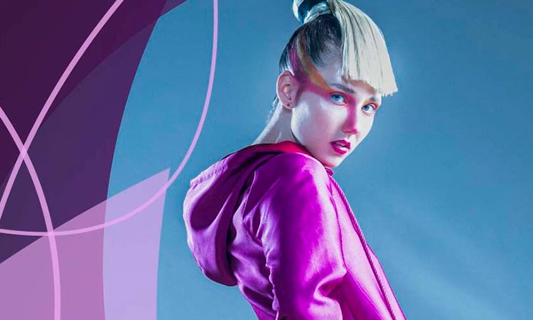 La campaña publicitaria de la primera edición de Cali Distrito Moda se realizó bajo un concepto retro futurista, para cuya sesión fotográfica fueron invitados los diseñadores vallecaucanos.