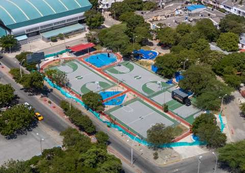En Santa Marta construyeron un parque hecho, principalmente, con materiales reciclados