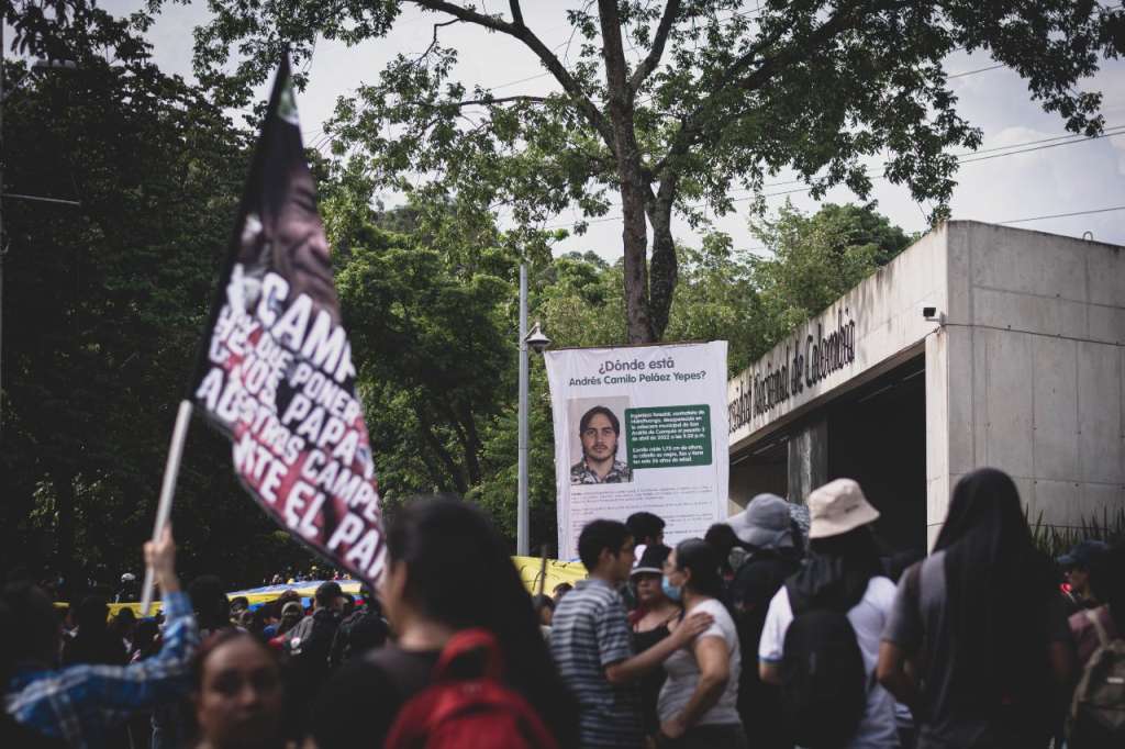Universidad Nacional de Colombia, sede Medellín, sobre la carrera 65. Paro Nacional del 28 de abril de 2022.