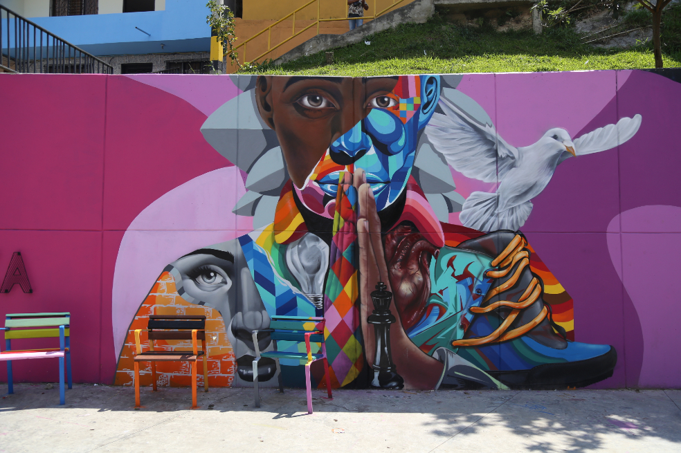 El recorrido de la Comuna 13 es una de las actividades más atractivas que se pueden hacer en Medellín.