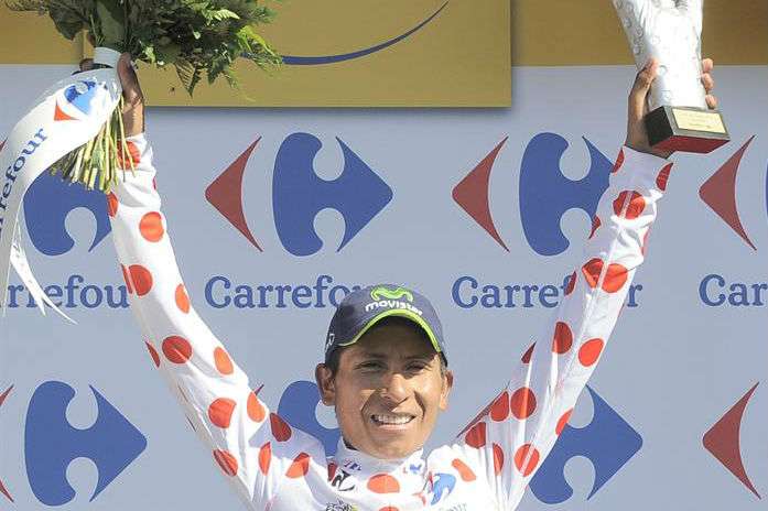 Nairo Quintana con la camiseta que lo distingue como el mejor escalador del Tour de Francia. Foto: EFE