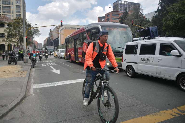Muchos de esos rappitenderos coinciden con lo que dice el líder de la aplicación, y se manifiestan en contra de una "contratación forzada".