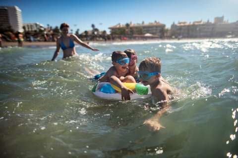 ¿Viaja con niños? Estos son cinco hoteles ideales para unas vacaciones en familia