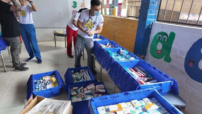 La secretaria de Salud del Valle, alertó que cancelaciones de contratos internacionales podrían afectar la llegada de guantes, tapabocas y otros insumos para clínicas y hospitales.