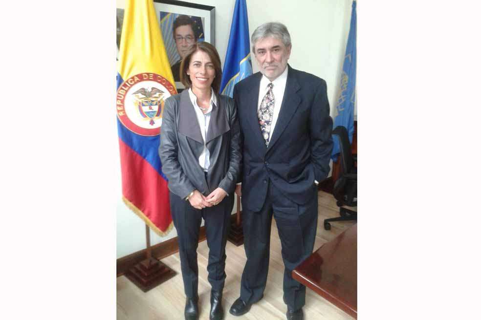 Rosario Córdoba, presidenta del Consejo Privado de Competitividad y Rafael de la Cruz, representante del BID en Colombia. 