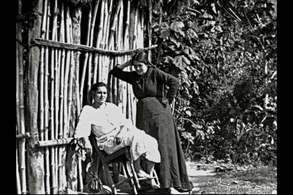 Fotograma de “Madre”, película que se estrenó el 10 Marzo de 1924 en el Teatro Olympia de Manizales. Fue dirigida por Samuel Velásquez.