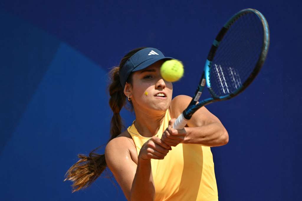 La tenista colombiana María Camila Osorio en la tercera ronda del tenis femenino de los Juegos Olímpicos de París 2024.