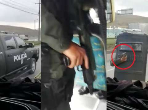 ¿Por qué hombres armados y vestidos de policías detienen bus en el sur de Bogotá?