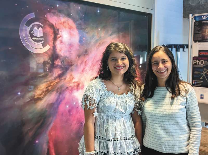 Las astrónomas colombianas Sofía Rojas (izq.) y María Claudia Ramírez (der.) tendrán tiempo de investigación en el telescopio espacial James Webb. / Cortesía
