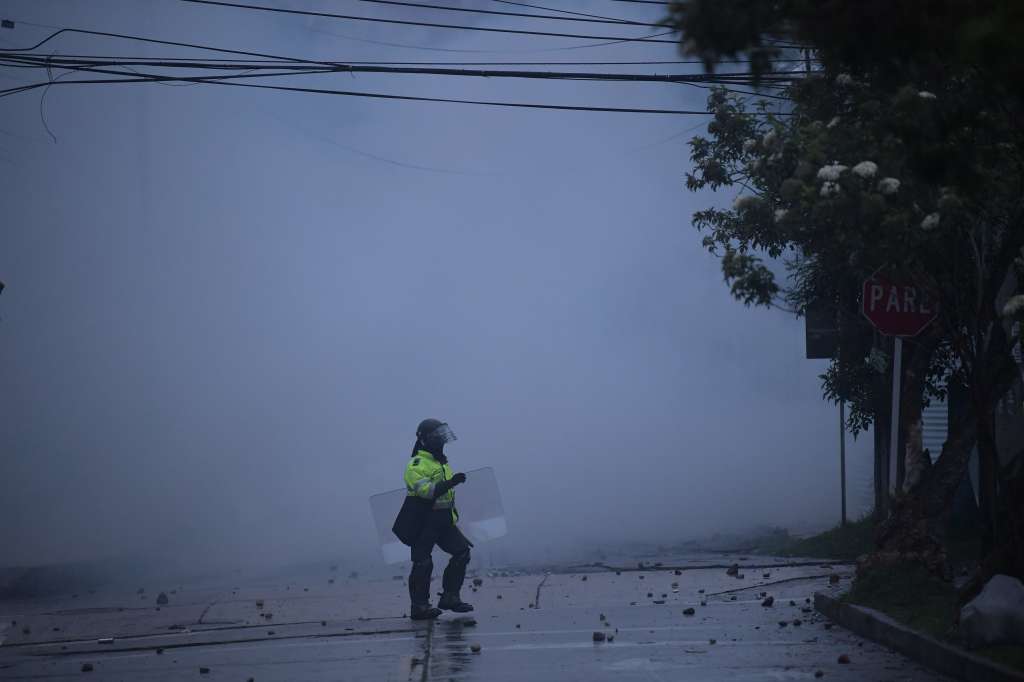 Aspectos de las movilizaciones y protestas durante el Paro Nacional, en el día del trabajo.