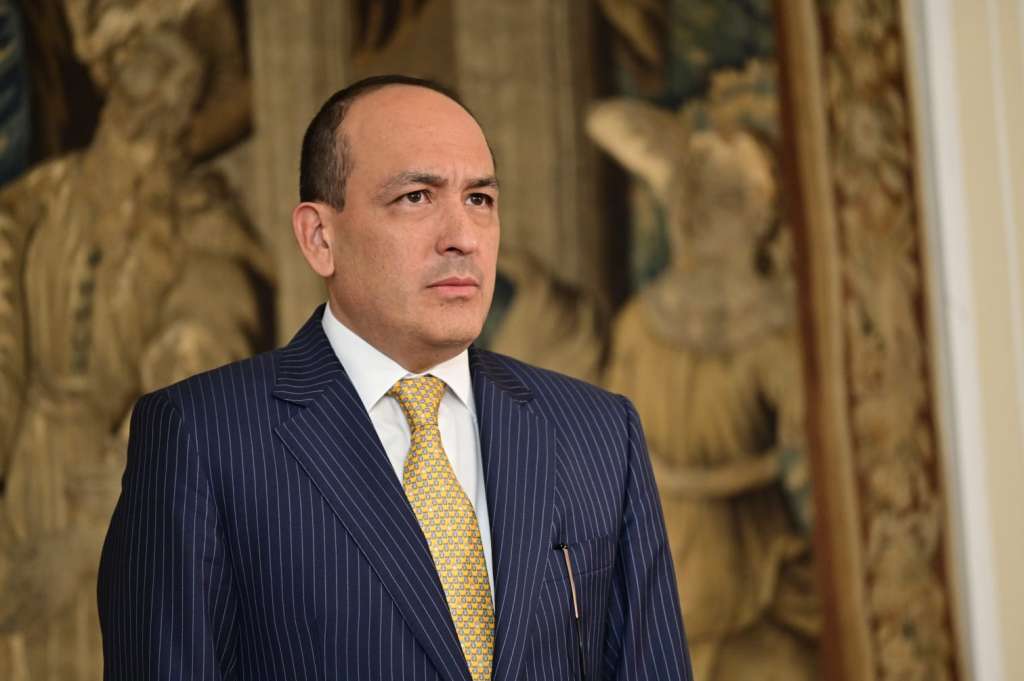 Vladimir Fernández se posesionó como nuevo magistrado de la Corte Constitucional.