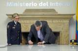 Gobierno posesionó a la nueva directora nacional de Bomberos, Lourdes Peña
