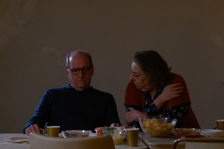Sarcástico y poco afable, Richard Jenkins habla de su papel en “The humans”