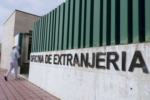 España regularizará de forma exprés a migrantes: los colombianos resultarán beneficiados