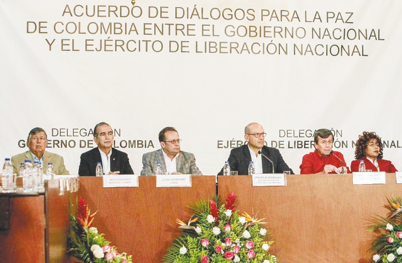 En octubre de 2016, el Gobierno de Colombia y la segunda guerrilla más importante de ese país, el Ejército de Liberación Nacional (ELN), anunciaron en Caracas que iniciarían una fase pública de diálogos de paz en Quito (Ecuador). 