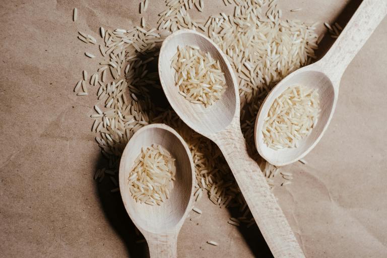 ¿Cuál es la diferencia entre el arroz blanco, el integral y el parbolizado?