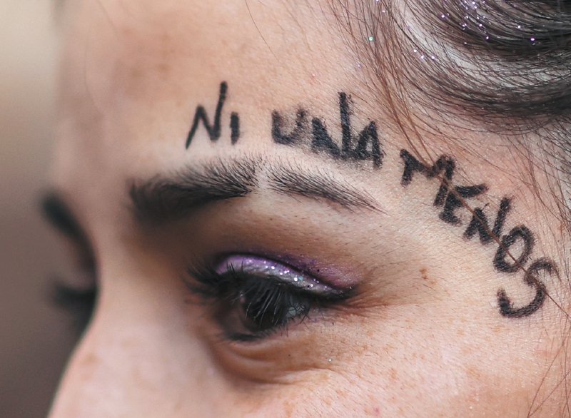 Desde la Secretaría de la Mujer, SDMujer, existe un equipo especializado con el objetivo de la eliminación de las violencias contra las mujeres.