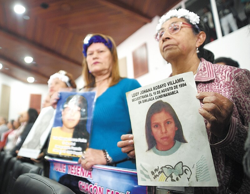 Mujeres que buscan a sus desaparecidos estuvieron ayer hablando sobre la experiencia. / Cristian Garavito