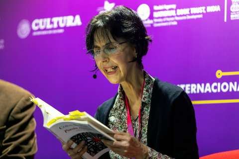Coral Bracho ganó el Premio FIL de Literatura en Lenguas Romances 2023