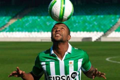 Dorlan Pabón anotó en victoria del Betis