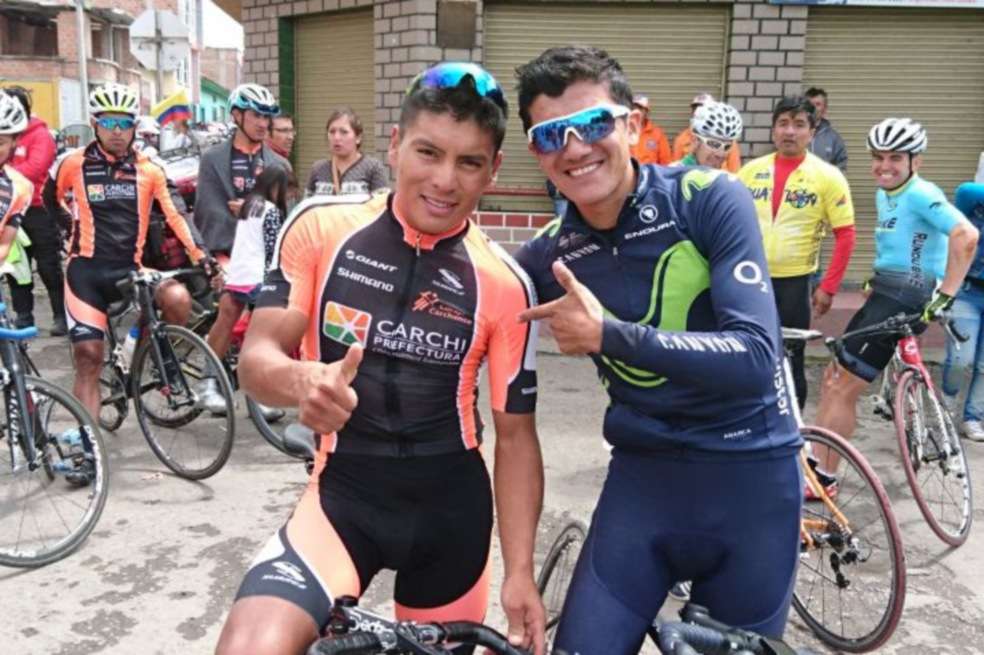 Jonathan Caicedo en compañía de Richard Carapaz. /Cortesía