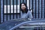 Otro golpe para Truss: Suella Braverman, ministra del Interior británica, renunció