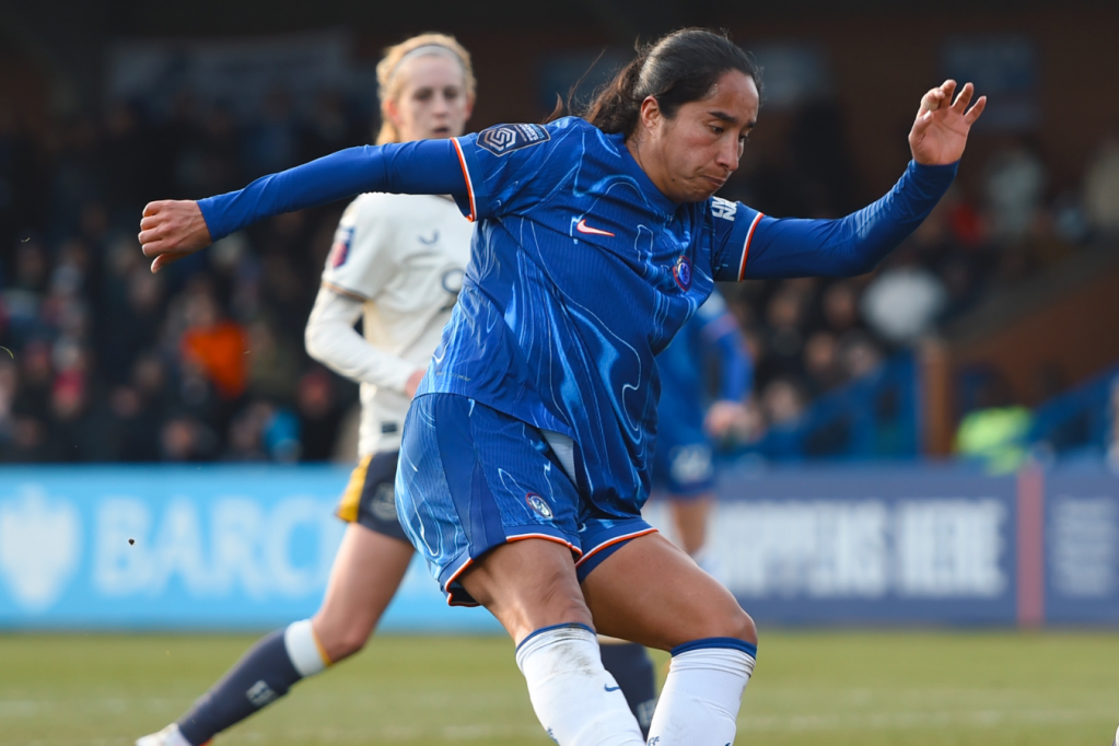 Mayra Ramírez anotó en el partido entre Chelsea y Everton por la Premier League femenina.