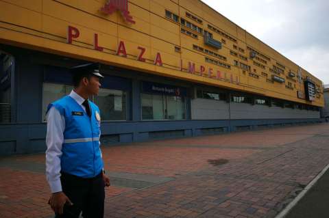 En imágenes: el matrimonio colectivo en el que 59 parejas pasearon en Transmicable