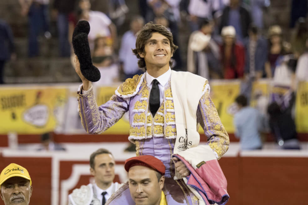 Sebastián Castella, uno de los toreros más queridos por la afición manizaleña, cortó tres orejas tras ejecutar dos faenas de alta calidad. / Cortesía Plaza de Toros de Manizales - Bryan Santiago Grisales Chica.
