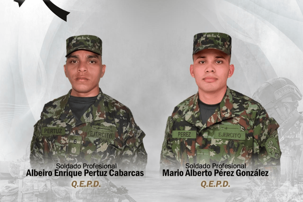 Los soldados Albeiro Enrique Pertuz Cabarcas y Mario Alberto Pérez González acompañaban una diligencia de restitución de tierras cuando fueron atacados.