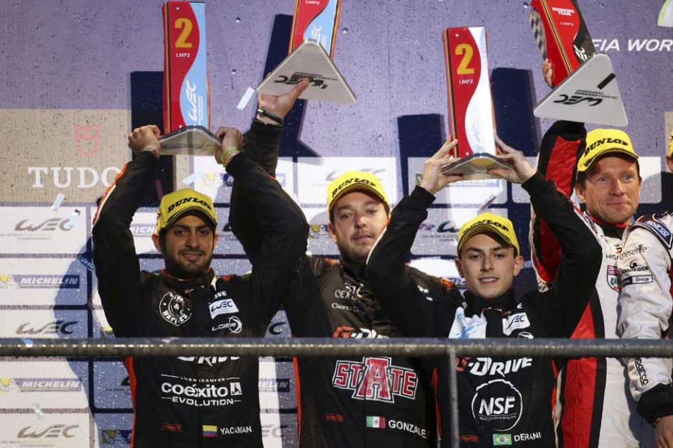 Gustavo Yacamán y su equipo, lidera el campeonato mundial de duración. Foto: Prensa
