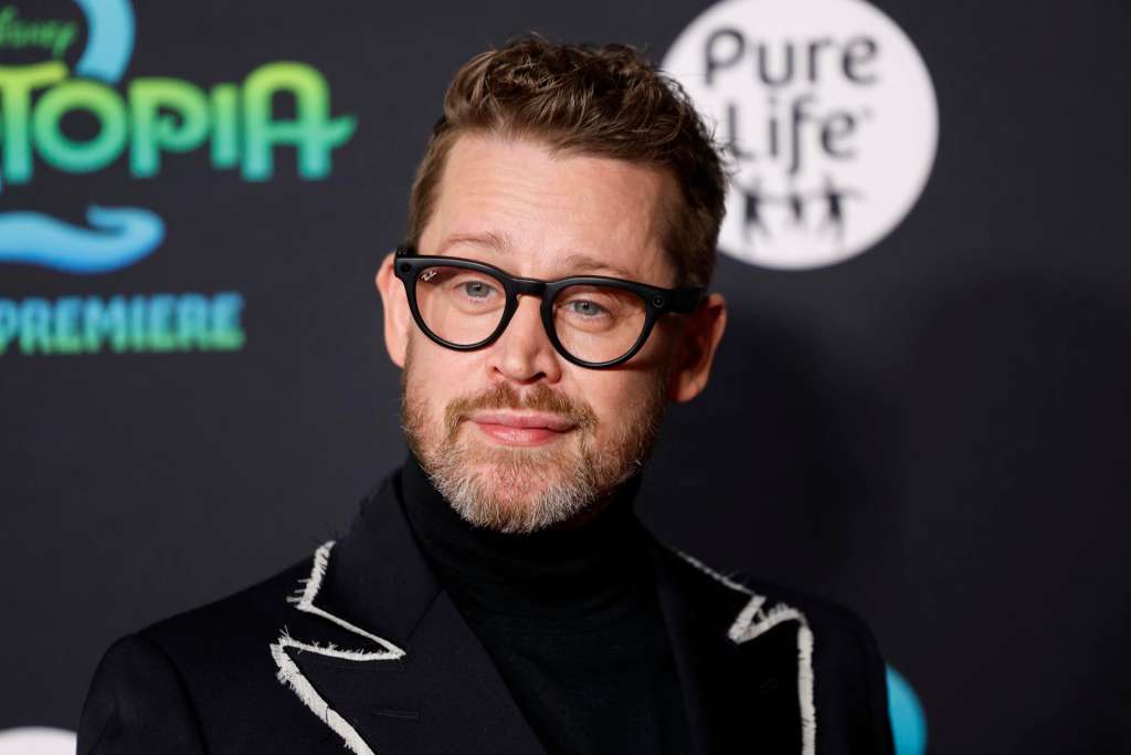 LOS ANGELES (USA), 14/11/2025.- US actor Macaulay Culkin attends the premiere of the movie 'Zootopia 2' at El Capitan Theatre in Los Angeles, California, USA, 13 November 2025. (Cine) EFE/EPA/CAROLINE BREHMAN