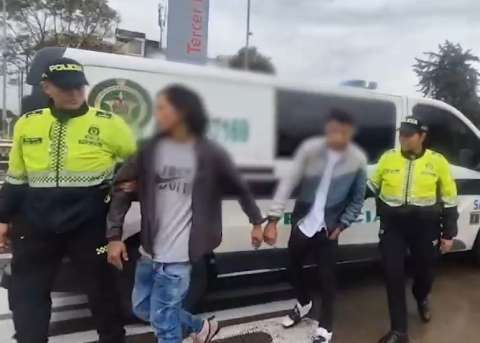 Querían sobornar a la Policía tras ser descubiertos con cuchillo y celulares en TM