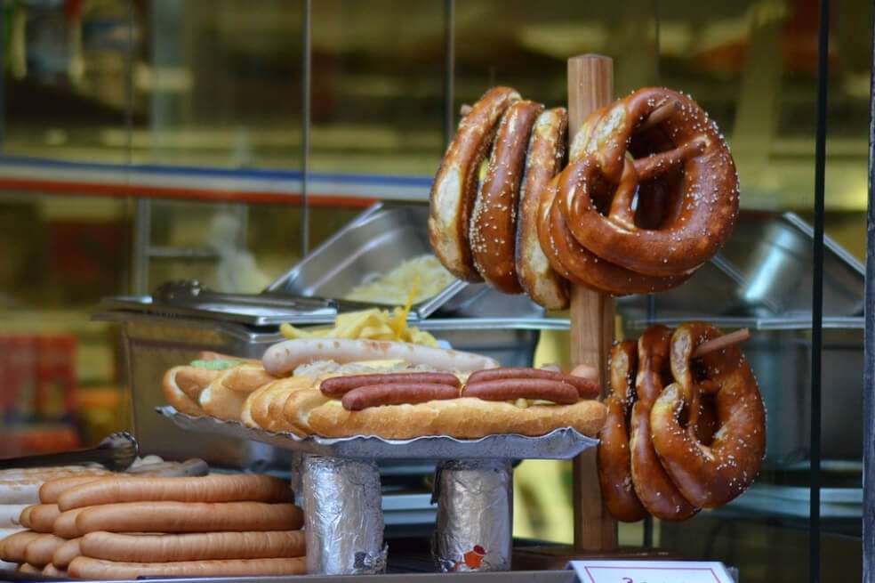 Por cada restaurante más de comida rápida, se producen otros cuatro ataques cardiacos más por cada 100.000 personas al año.  / Pixabay